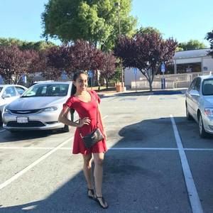 Meet your Posher, Daniela